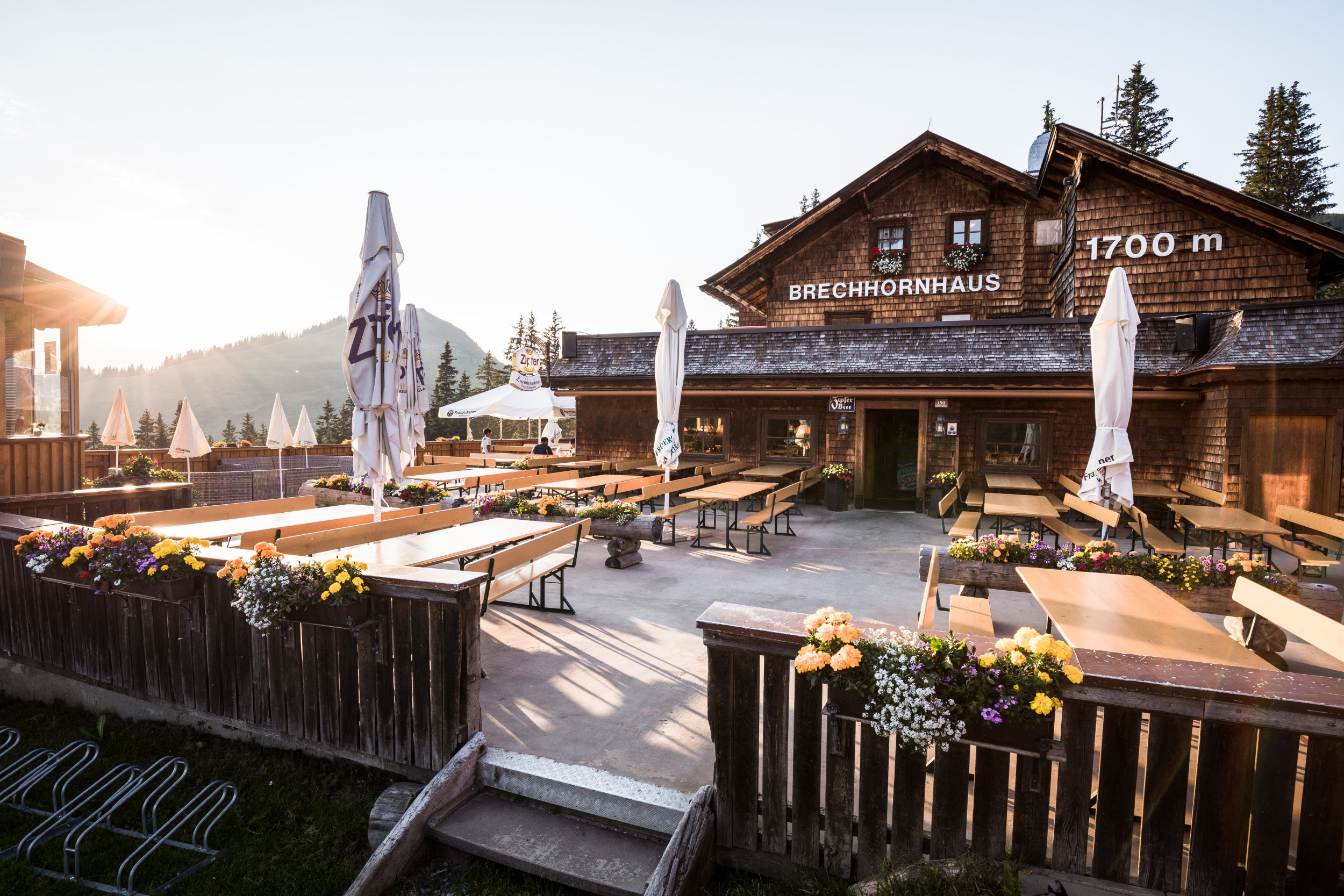 Außenaufnahme Alpengasthof Brechhronhaus in Westendorf Tirol