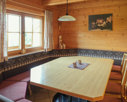 Großzügige helle Küche im Landhaus Chalet